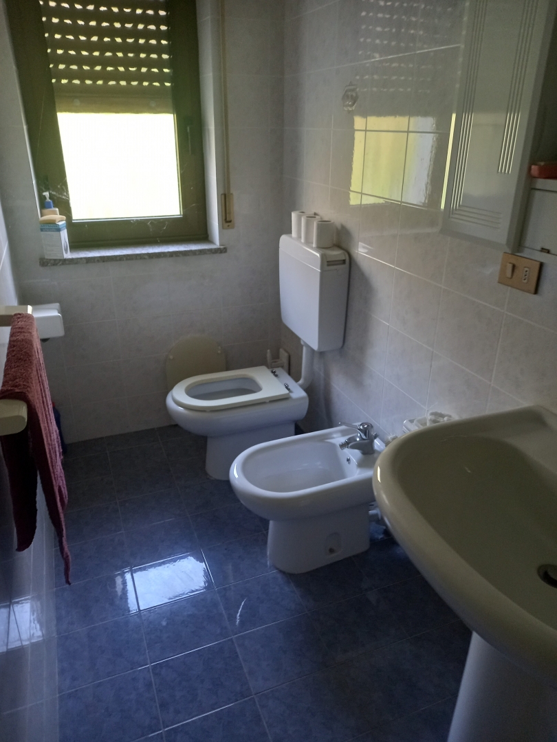 VILLA INDIPENDENTE CON CAPANNONE ANNESSO - Slideshow 9